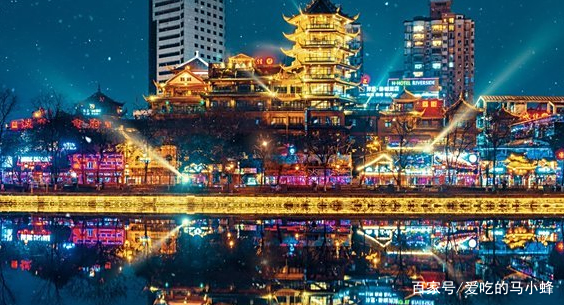“九眼桥”,成都夜文化的标志,具有独特的建筑风格! “九眼桥”,成都夜文化的标志,具有独特的建筑风格!